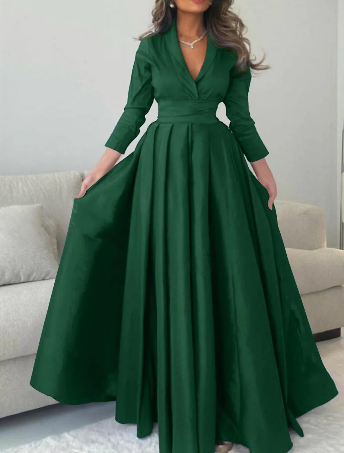 Satin A-Linie Abendkleid Grün Elegantes Kleid Formelles Champagner Rot Grün Kleid Bodenlang 3/4 Ärmel V-Ausschnitt mit Falten